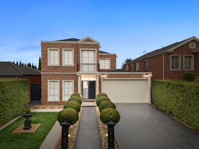 12 Lake Eyre Place, Caroline Springs