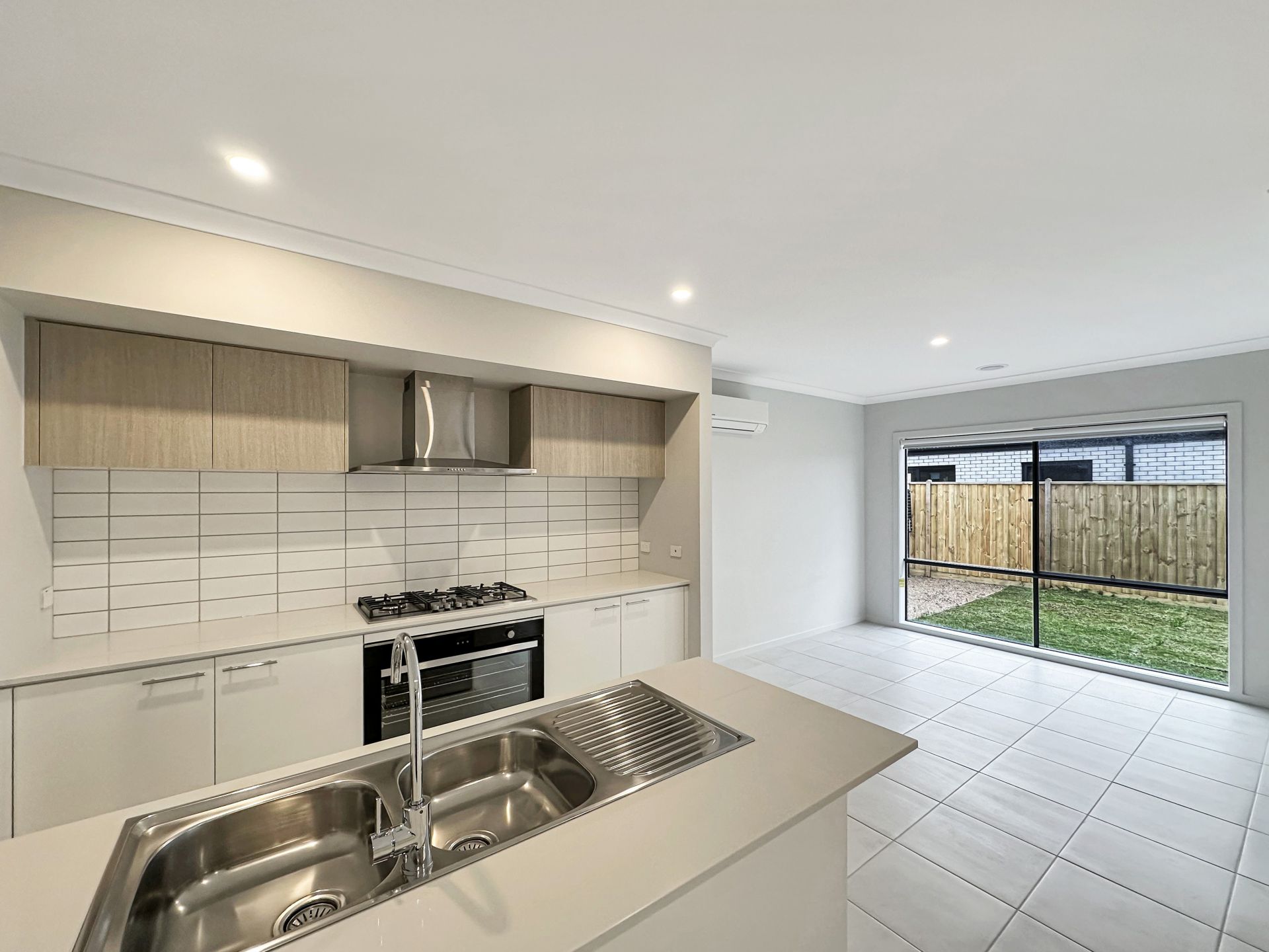 35 Delta Dr Armstrong Creek VIC, Armstrong Creek - Thumbnail 3