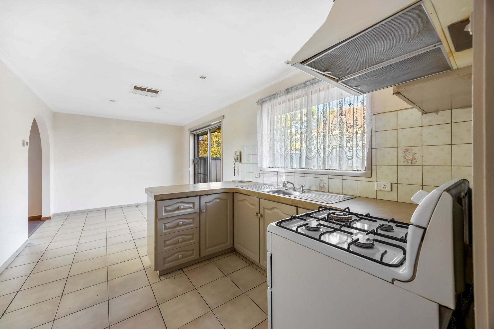 19 McDonald Drive, Mitchell Park, Mitchell Park - Thumbnail 3