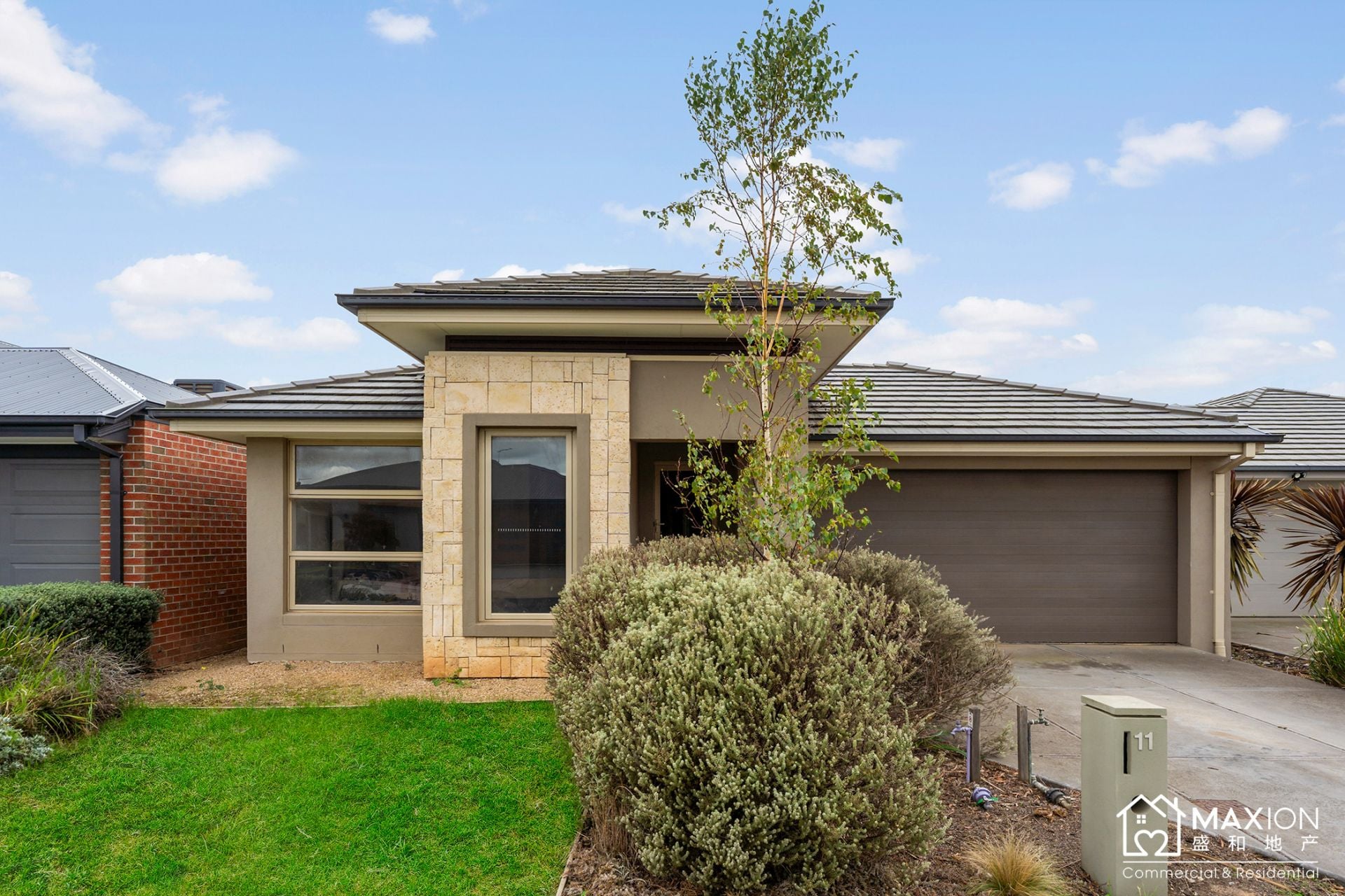 11 Aspera Drive Werribee VIC, Werribee - Thumbnail 2