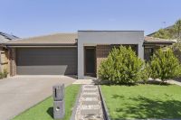 29 Royale Drive, Fraser Rise VIC