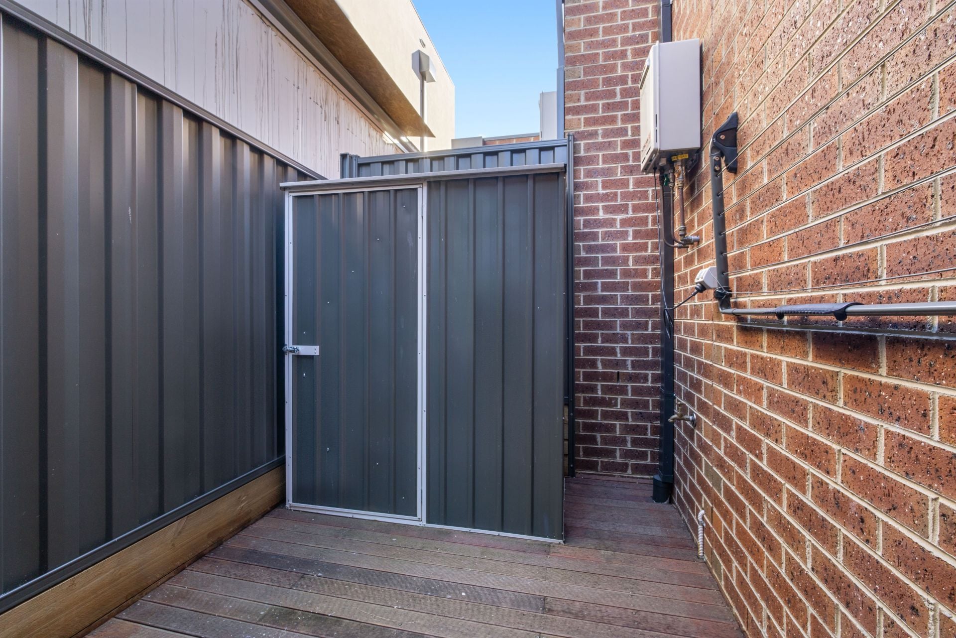 Stylish Two Bedroom Townhouse in Prime Location!