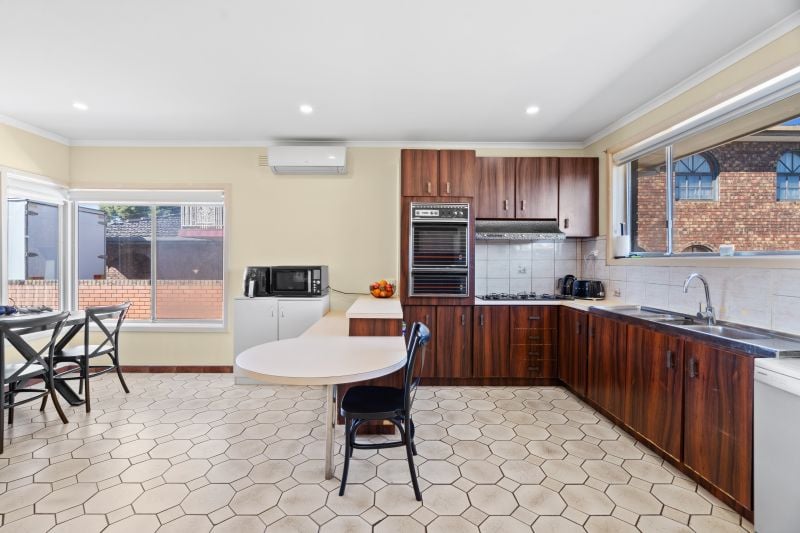 5 Hamilton Court, Lalor