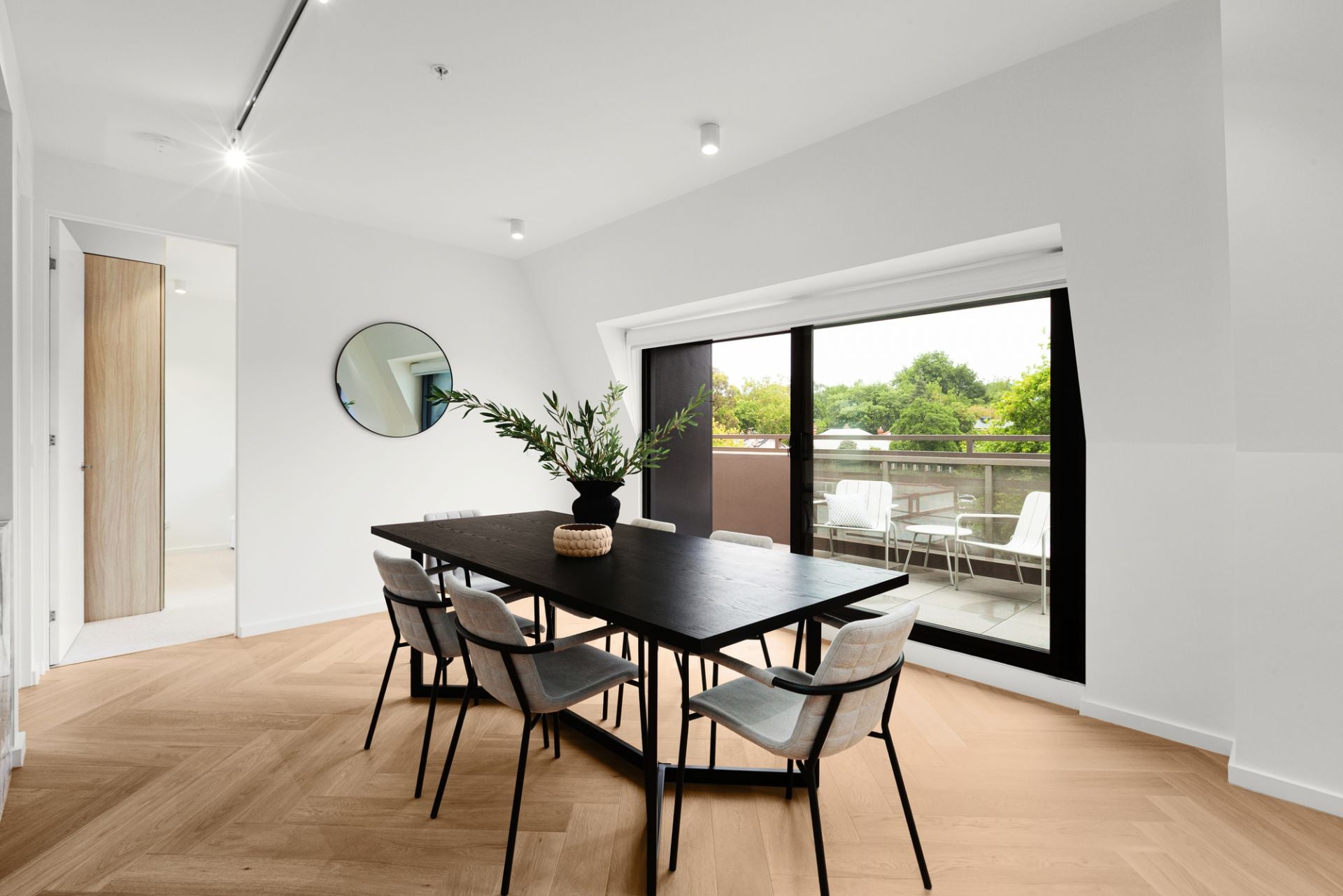 209/85 Maling Road, Canterbury, Canterbury - Thumbnail 4