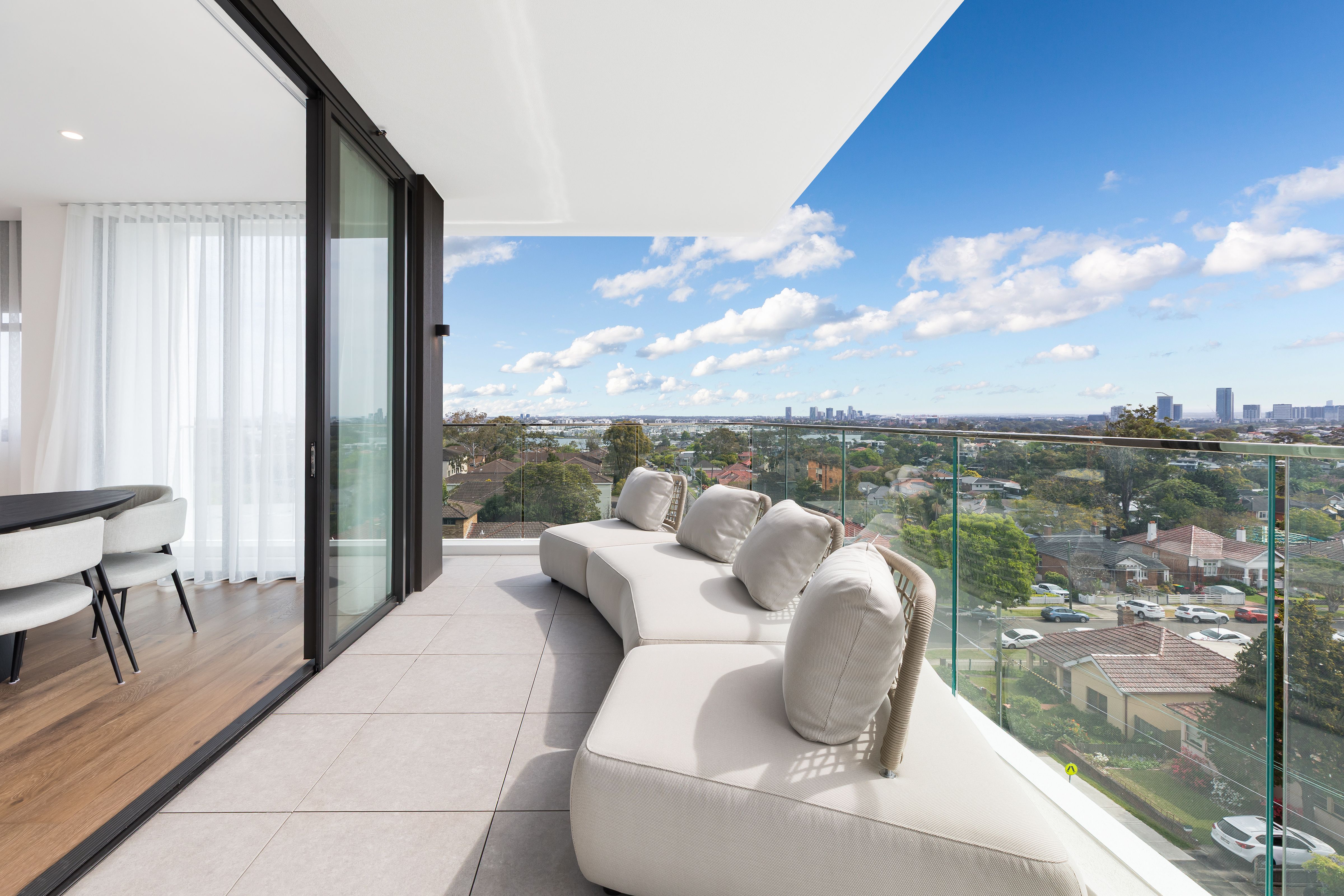 203/8 Western Crescent Gladesville 2111