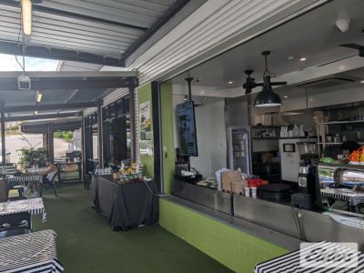 LARGE SCALE RESTAURANT OPPORTUNITY WITH UNRIVALED EXPOSURE AND PARKING!