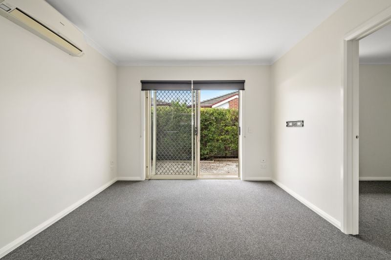 2/23 Midholm Court, Thomastown