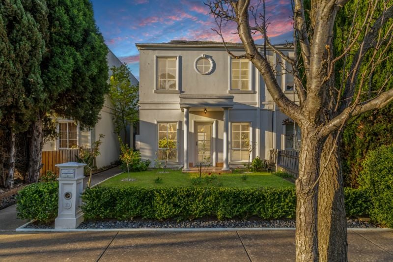 10 Sugar Gum Drive, Bundoora