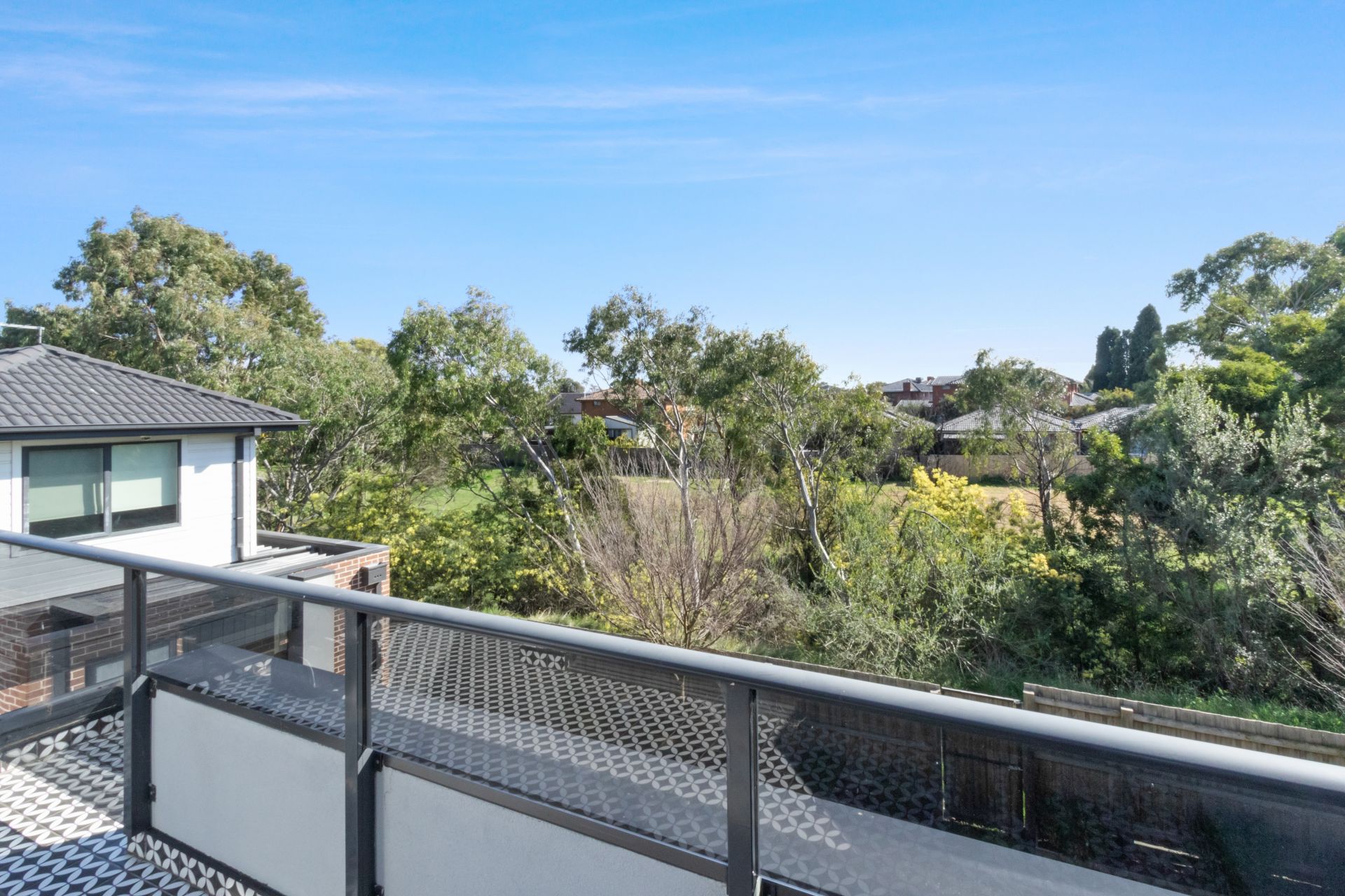Stylish Two-Bedroom Townhouse in a Convenient Reservoir Location