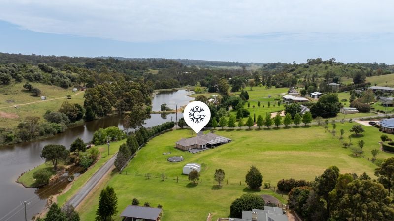 Your Country Escape Awaits in The Oaks