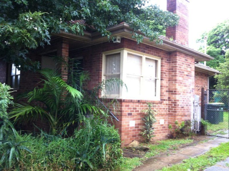 2 Animbo Street MIRANDA 2228
