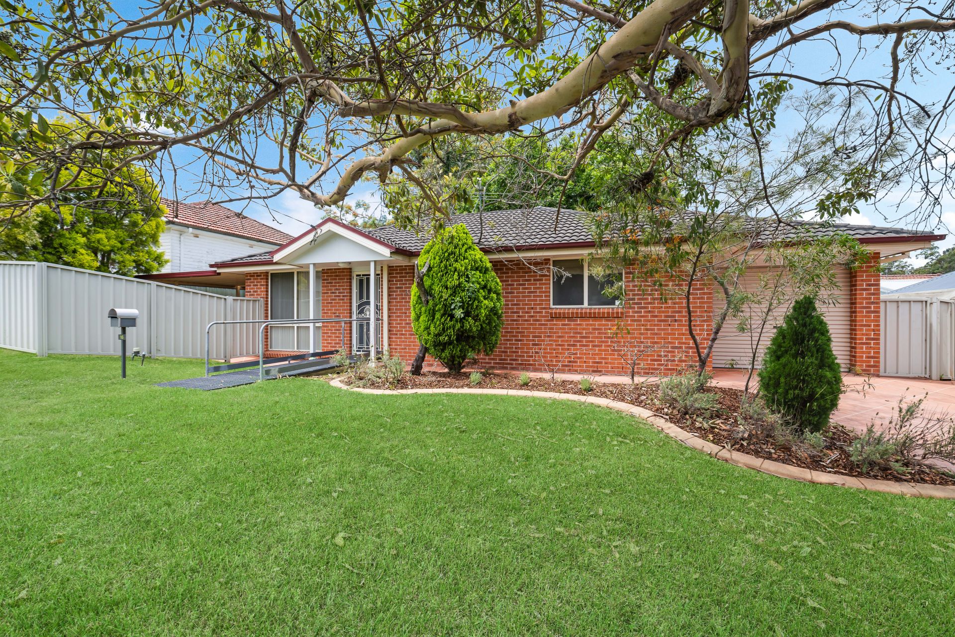 16 Bruce Street Glendale NSW, Glendale - Thumbnail 2