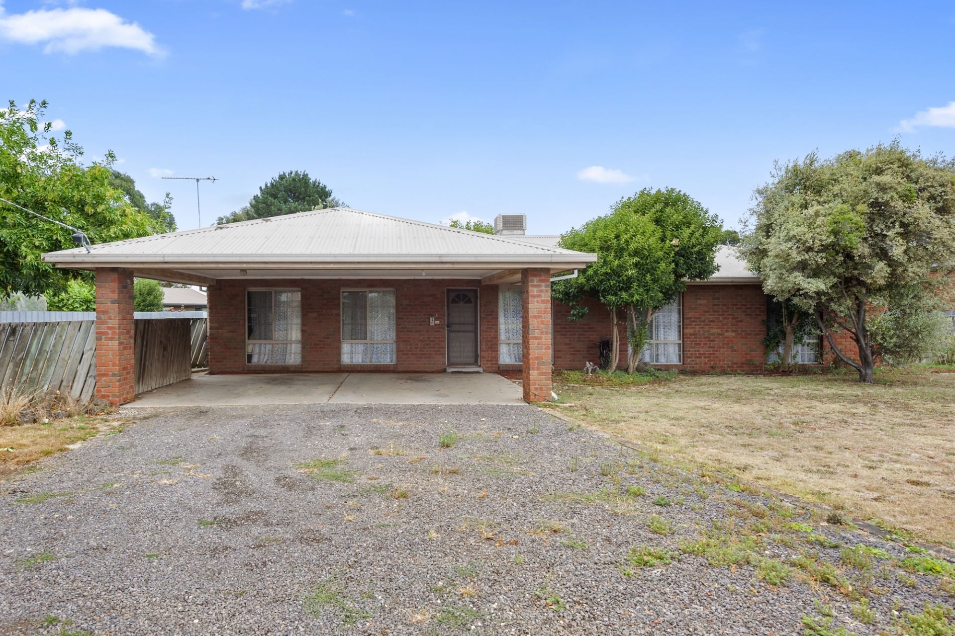 1 Powlett Street, Carisbrook - Thumbnail 2