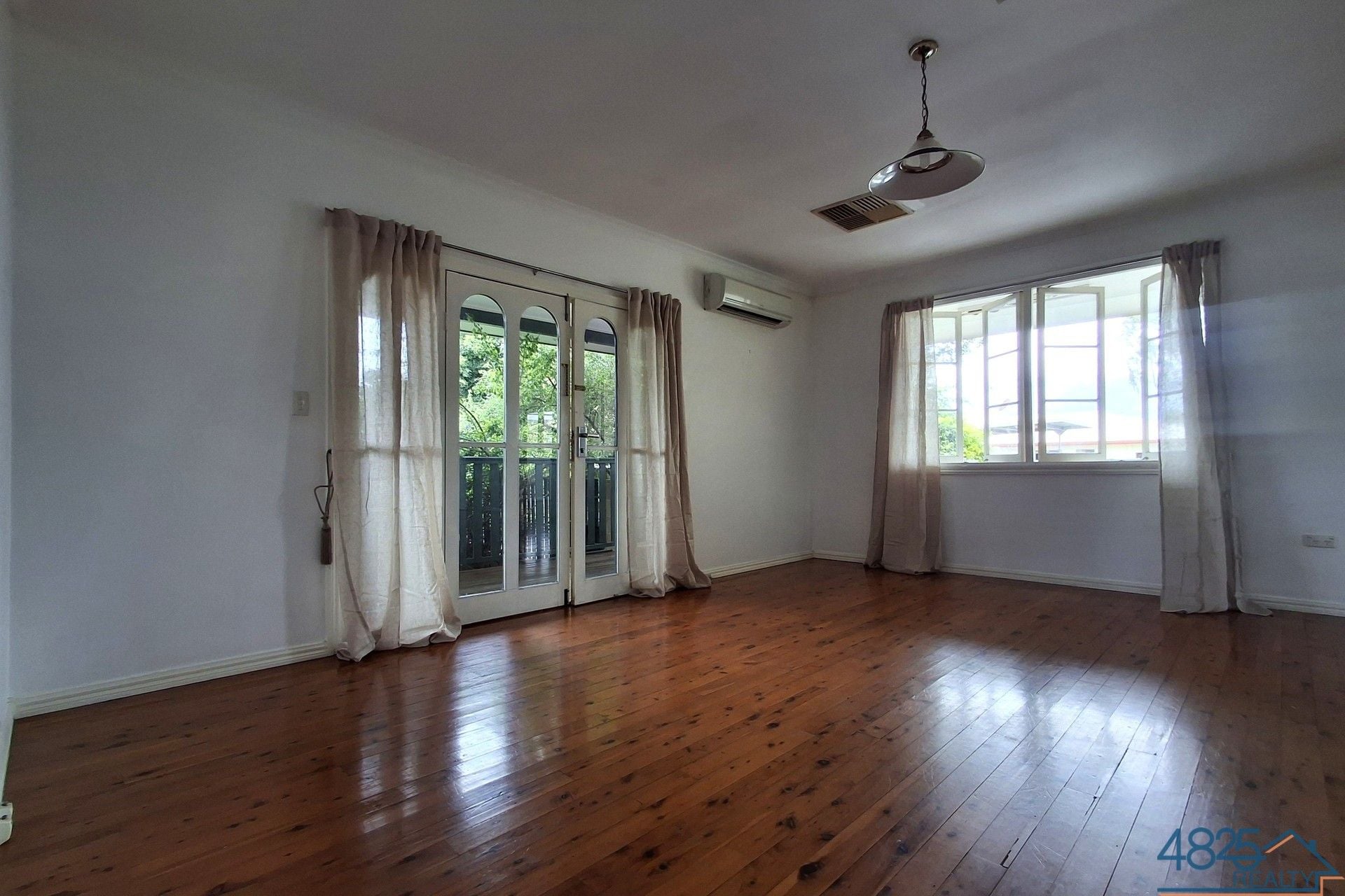 10 Angela Boulevard Mount Isa QLD, Mount Isa - Thumbnail 2