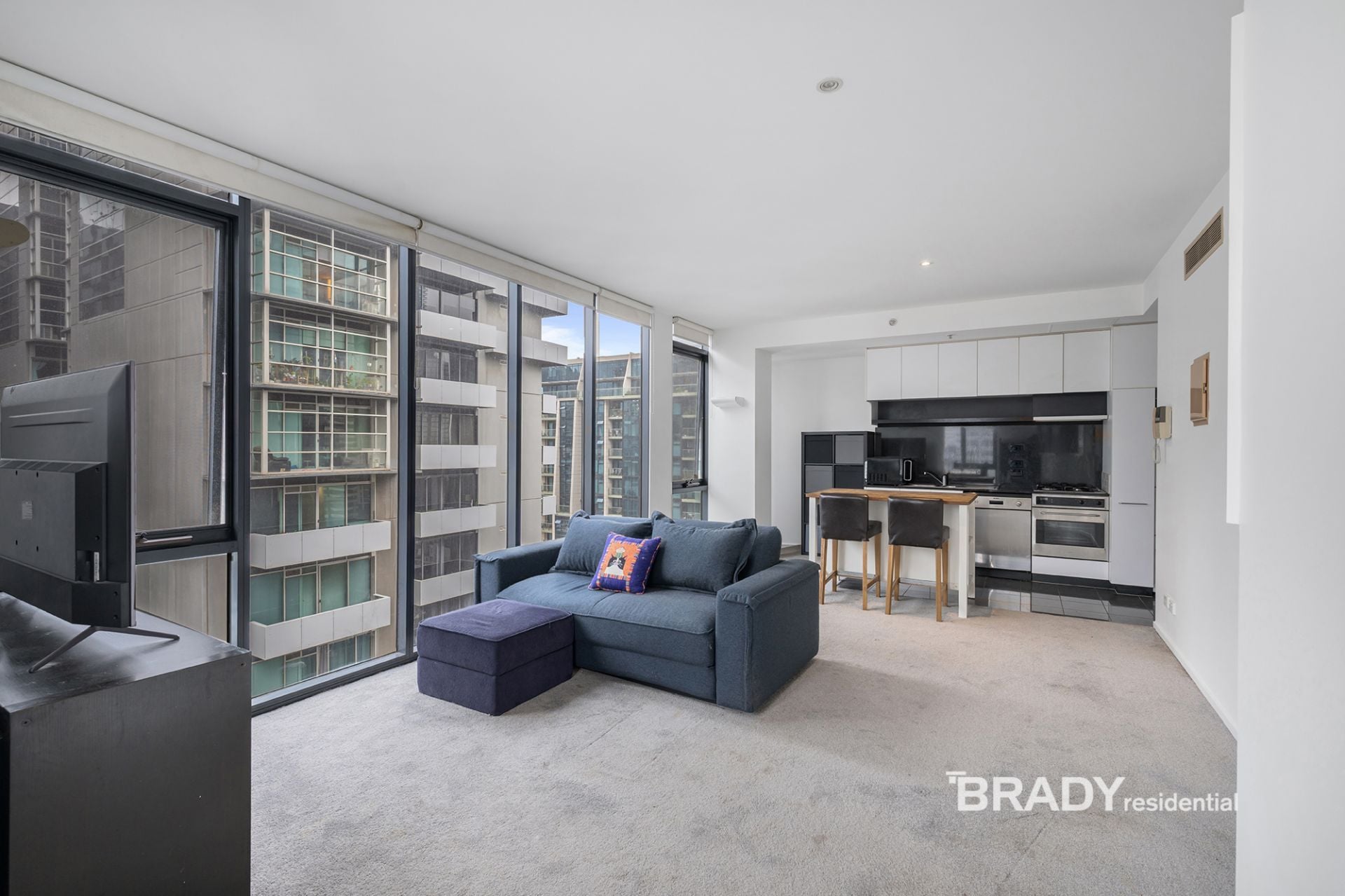 2202/28 Wills Street Melbourne VIC, Melbourne - Thumbnail 4