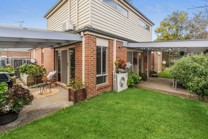 2/18 Bell Street, Ocean Grove VIC 3226