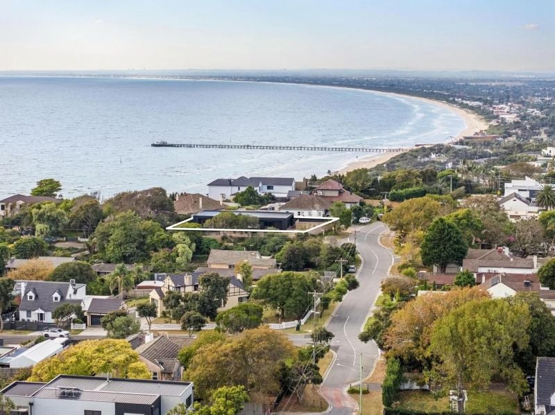 64 Cliff Road, Frankston - Image 1