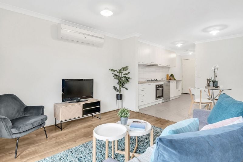 8 Raspberry Grove, Mernda