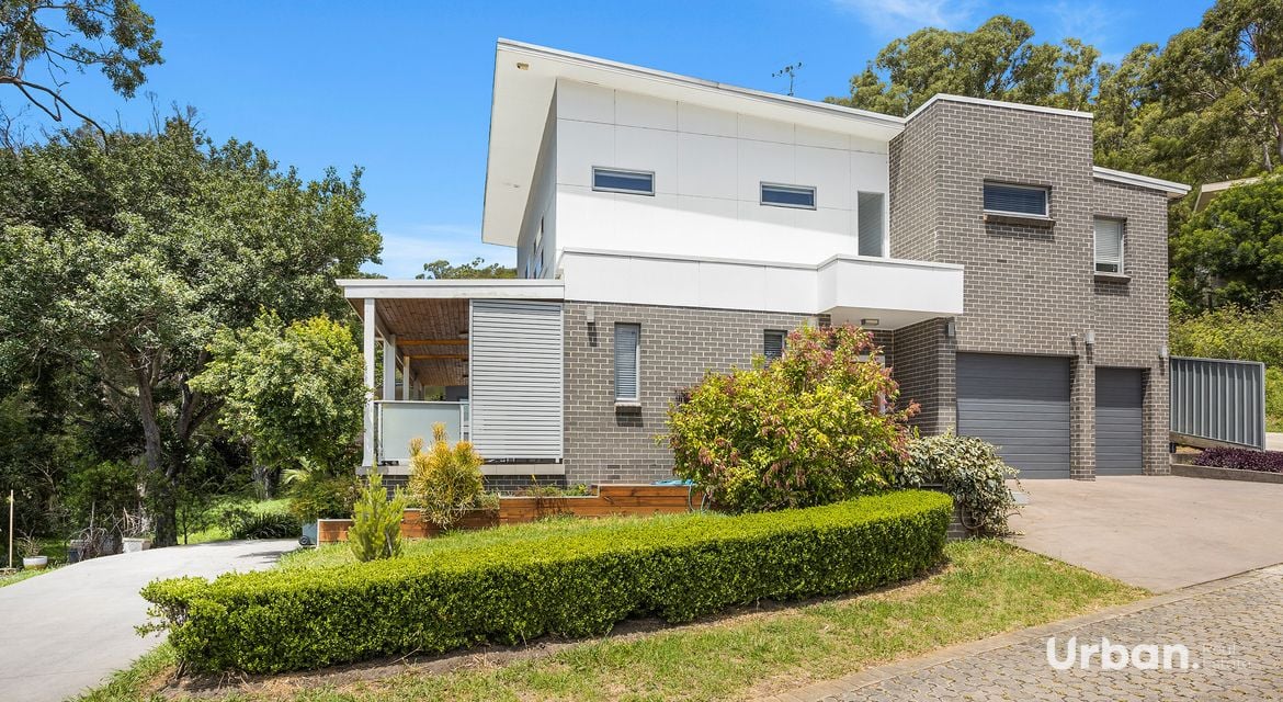 Dapto 9 Baywood Avenue