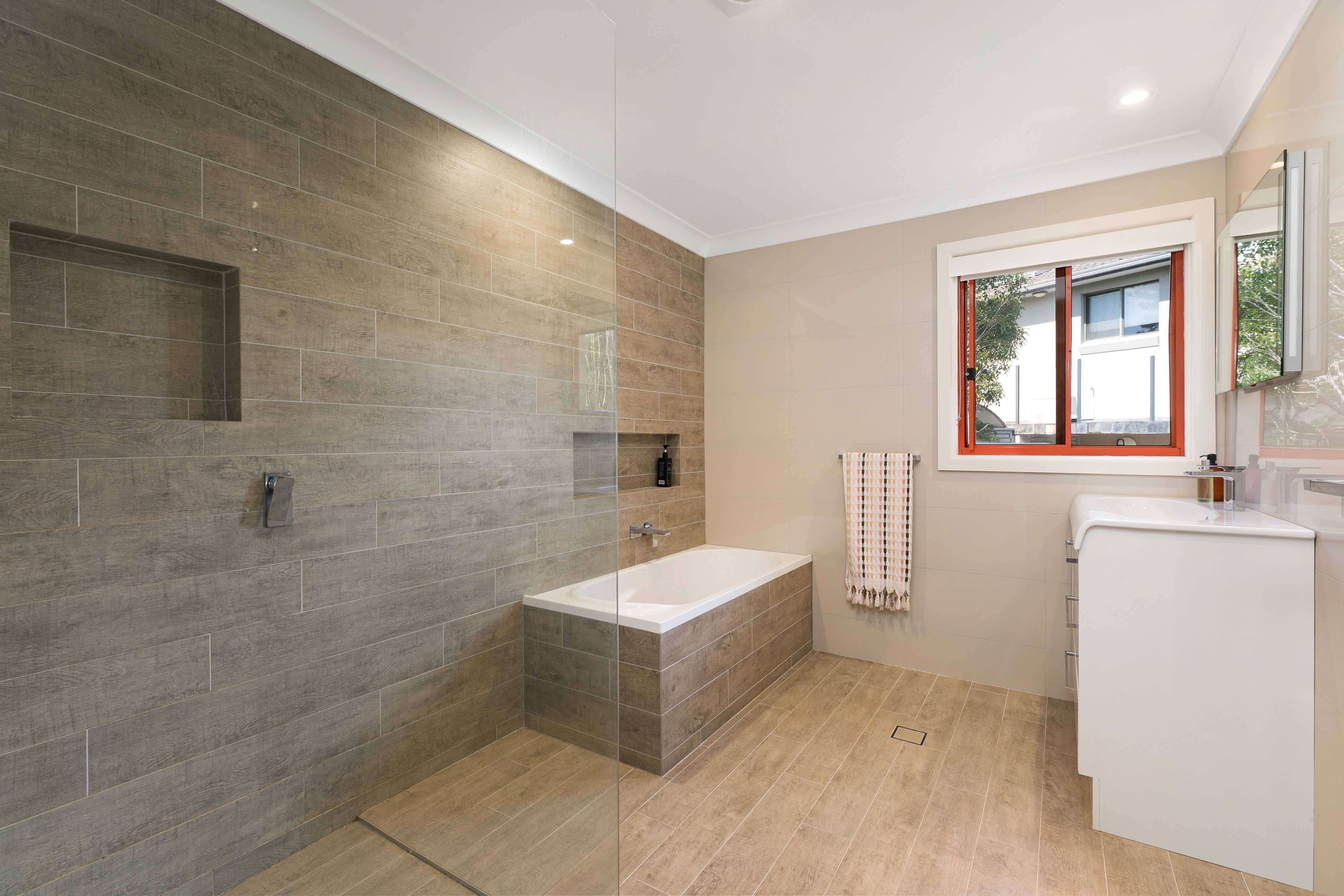 2/3 Hume Road Cronulla 2230