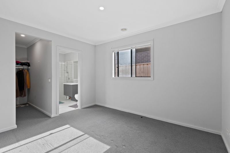 9 Camrose Street, Mickleham