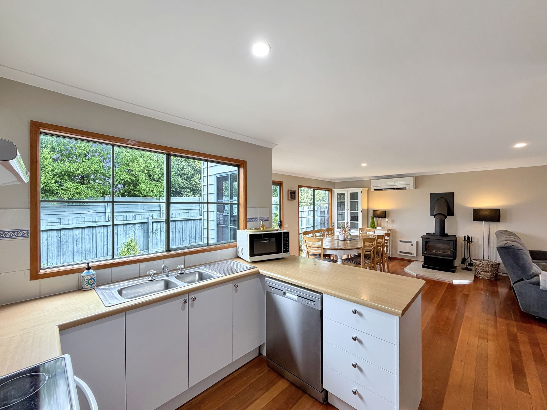 14 Loch Ard Dr Torquay VIC, Torquay - Thumbnail 4