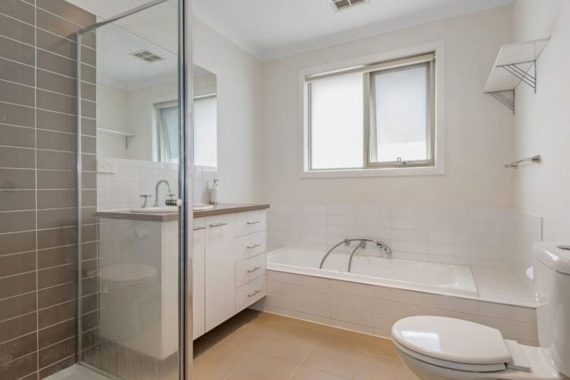 1/123 Boldrewood Parade, Reservoir