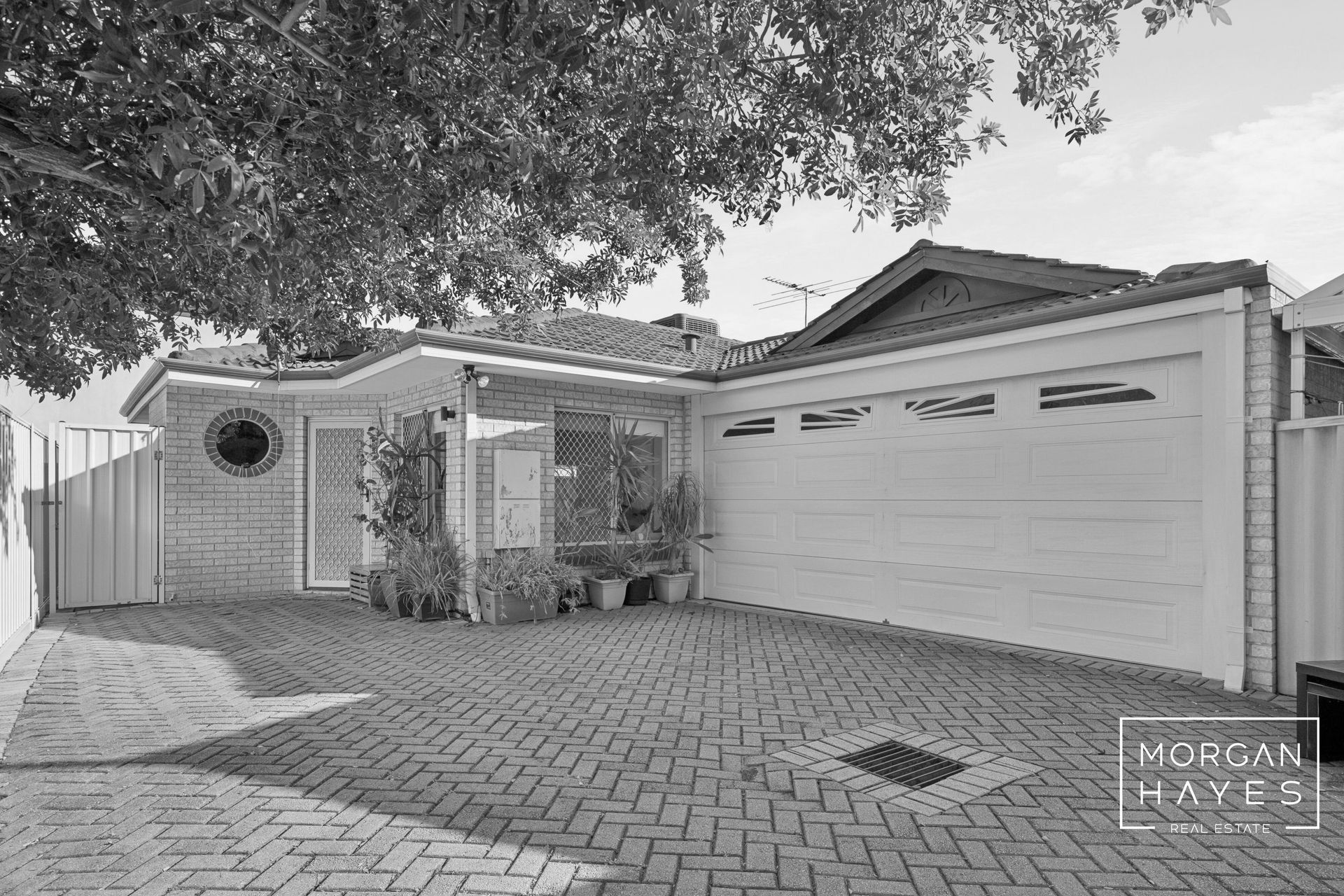 2/150 Manning Road, Wilson - Image 1