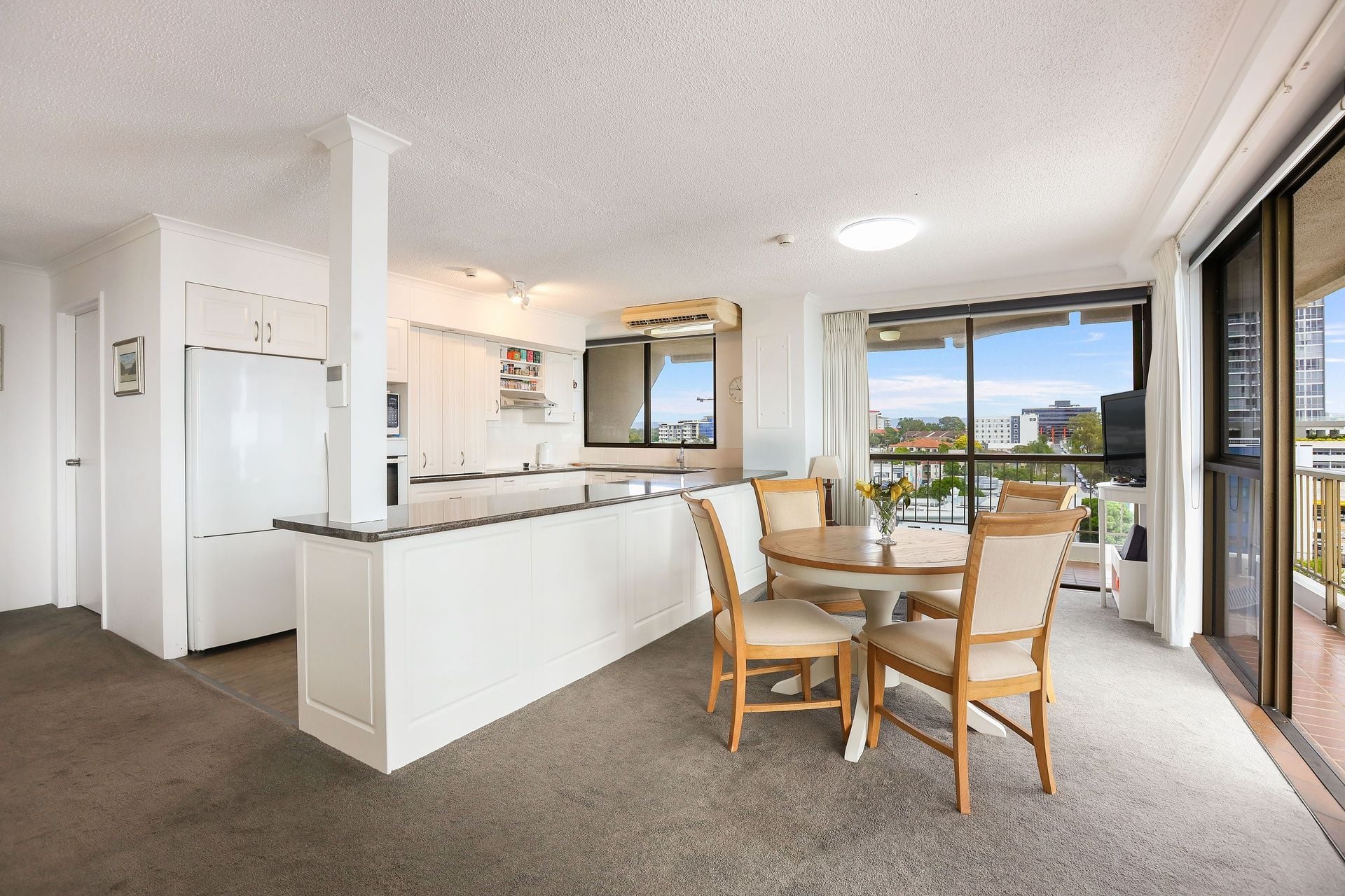 8B/10 Marine Parade Southport QLD, Southport - Thumbnail 6
