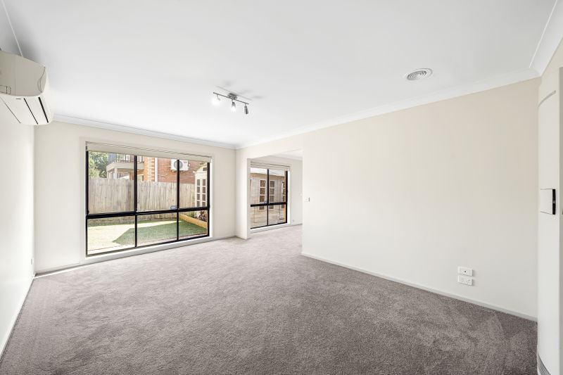 15 Sunbird Gardens, Epping
