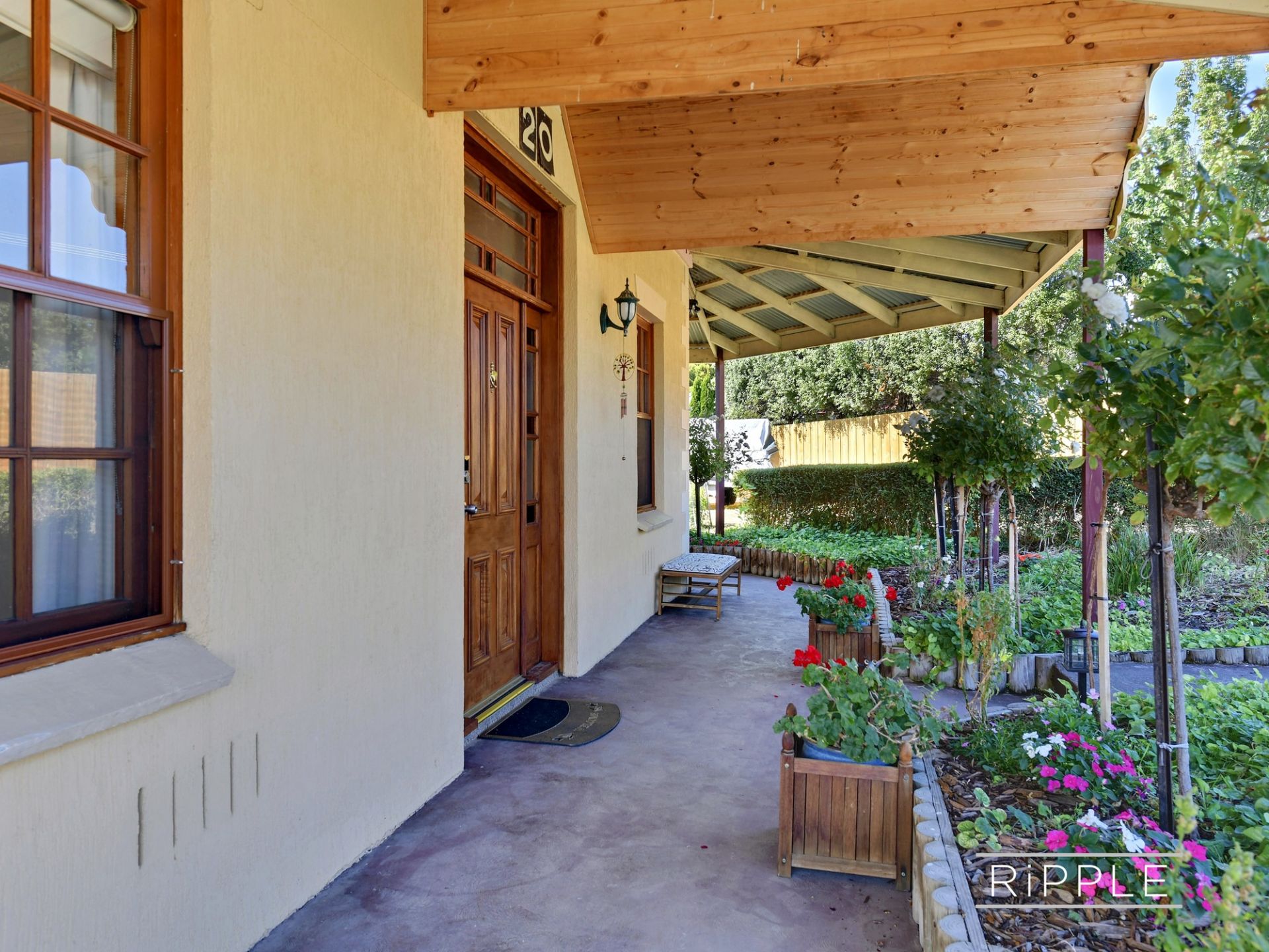 prevnextslide 1 of 1 Sold 20 Beach Road MARGATE 5 2 5 $ 960,000, Margate - Thumbnail 5