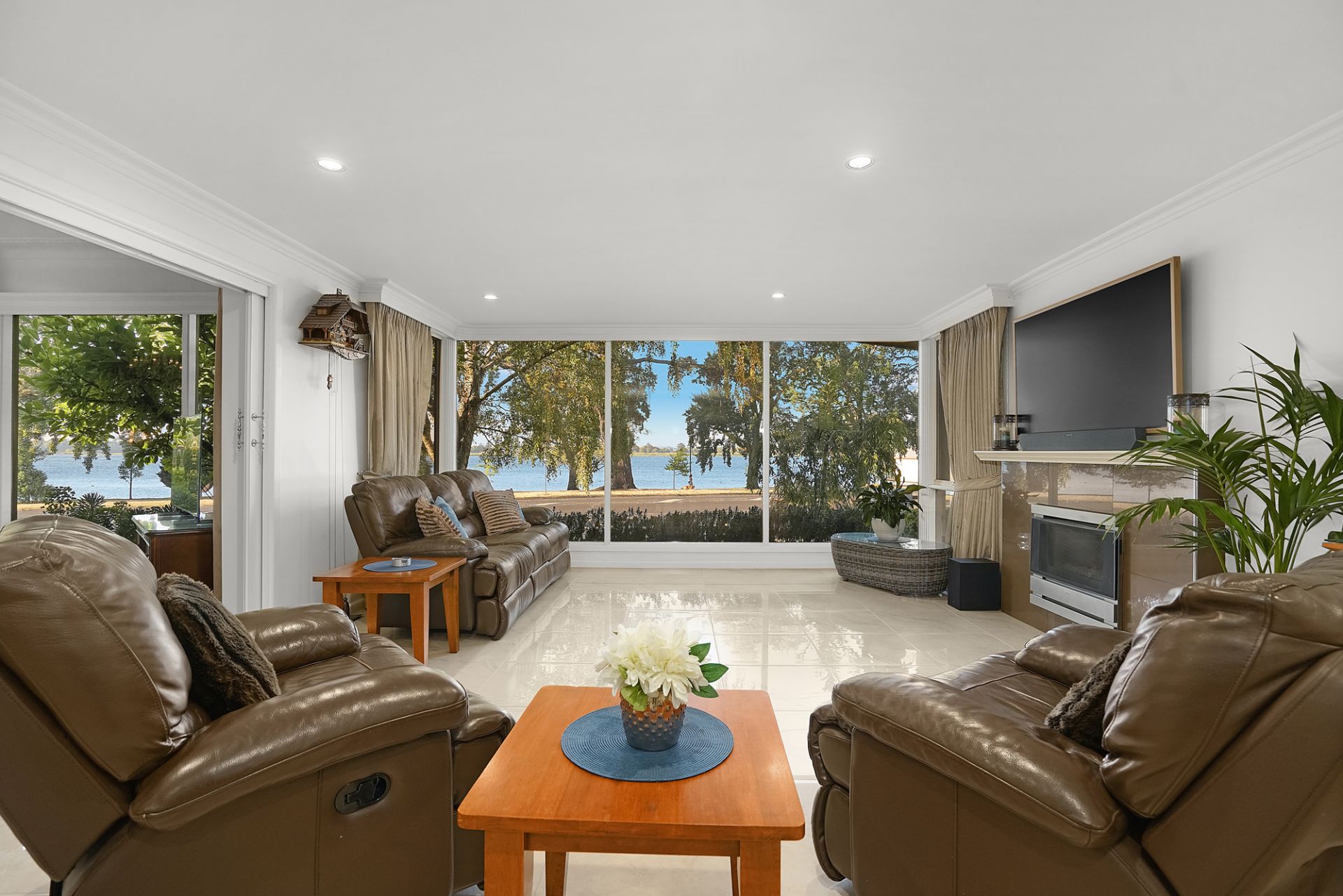 121 Wendouree Parade, Lake Wendouree, Lake Wendouree - Thumbnail 5