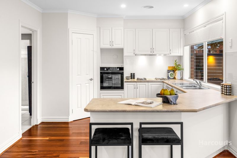 11 Macedon Close, Caroline Springs