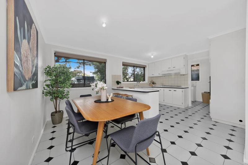 10 Hargrave Court, Mill Park