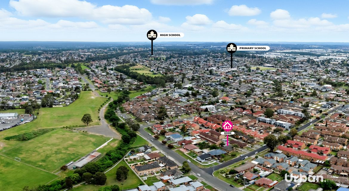 Lurnea 6 Thelma Street