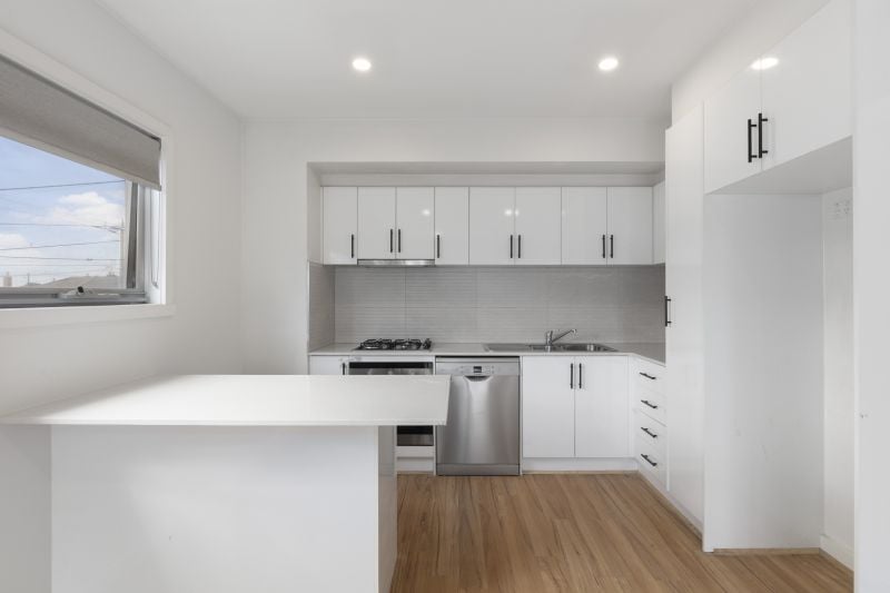 81 Spring Street, Reservoir