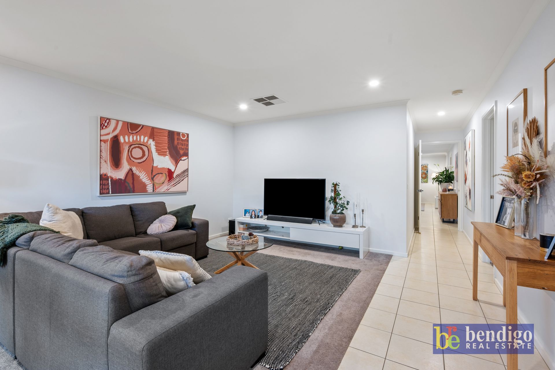 253 Aspinall Street Kangaroo Flat VIC, Flat - Thumbnail 2