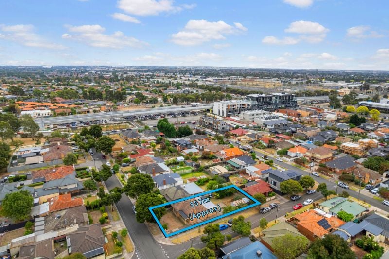 78 Lloyd Avenue, Reservoir