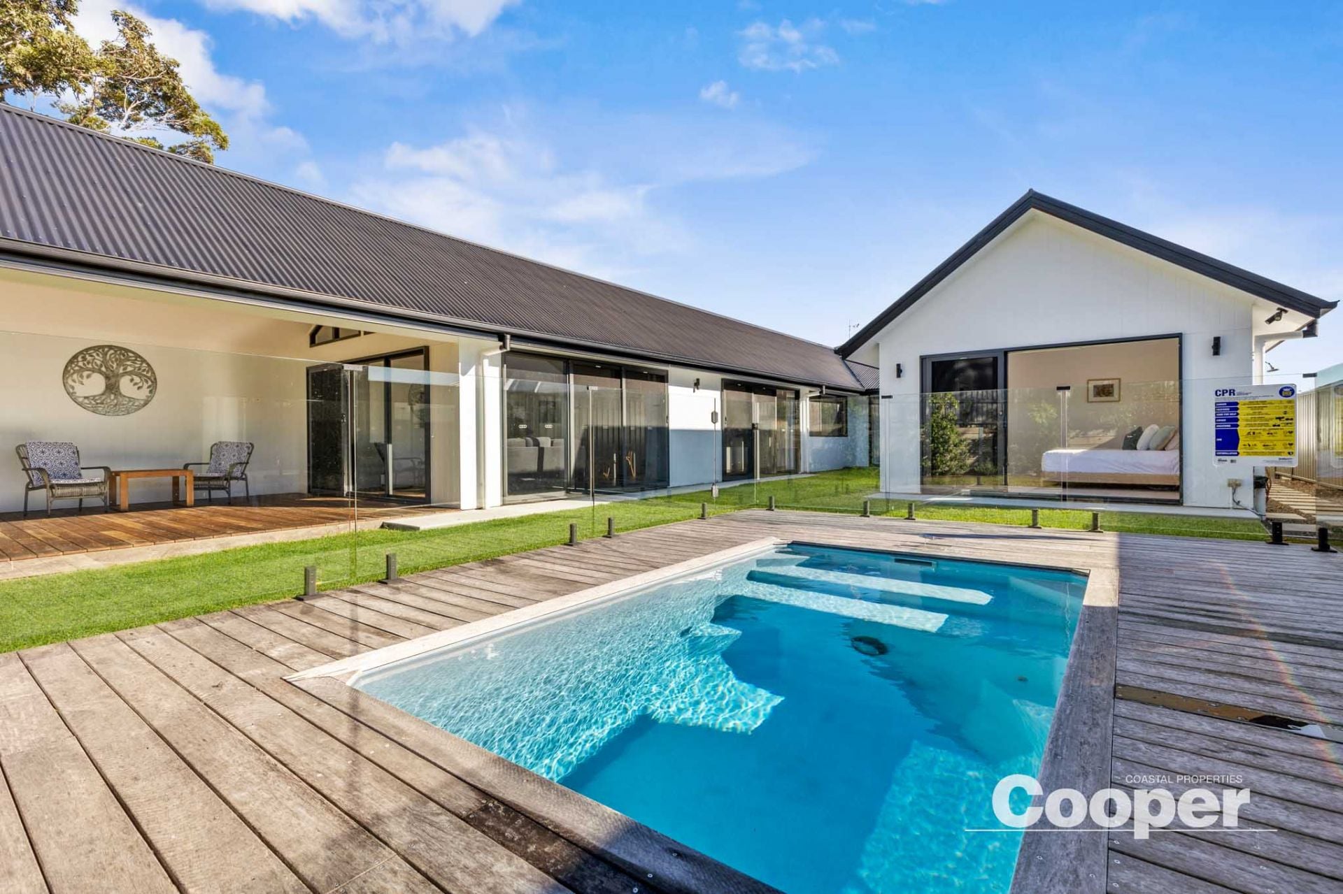 11 Galiga Crescent, Dolphin Point - Image 1