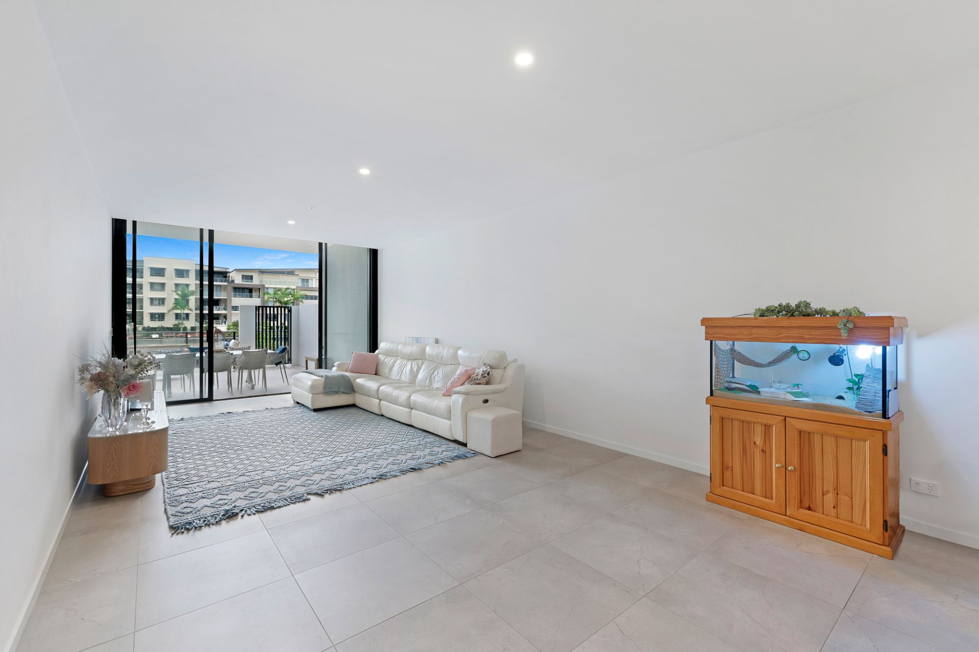 1102/6 Athena Boulevard, Hope Island QLD 4212, Hope Island - Thumbnail 3