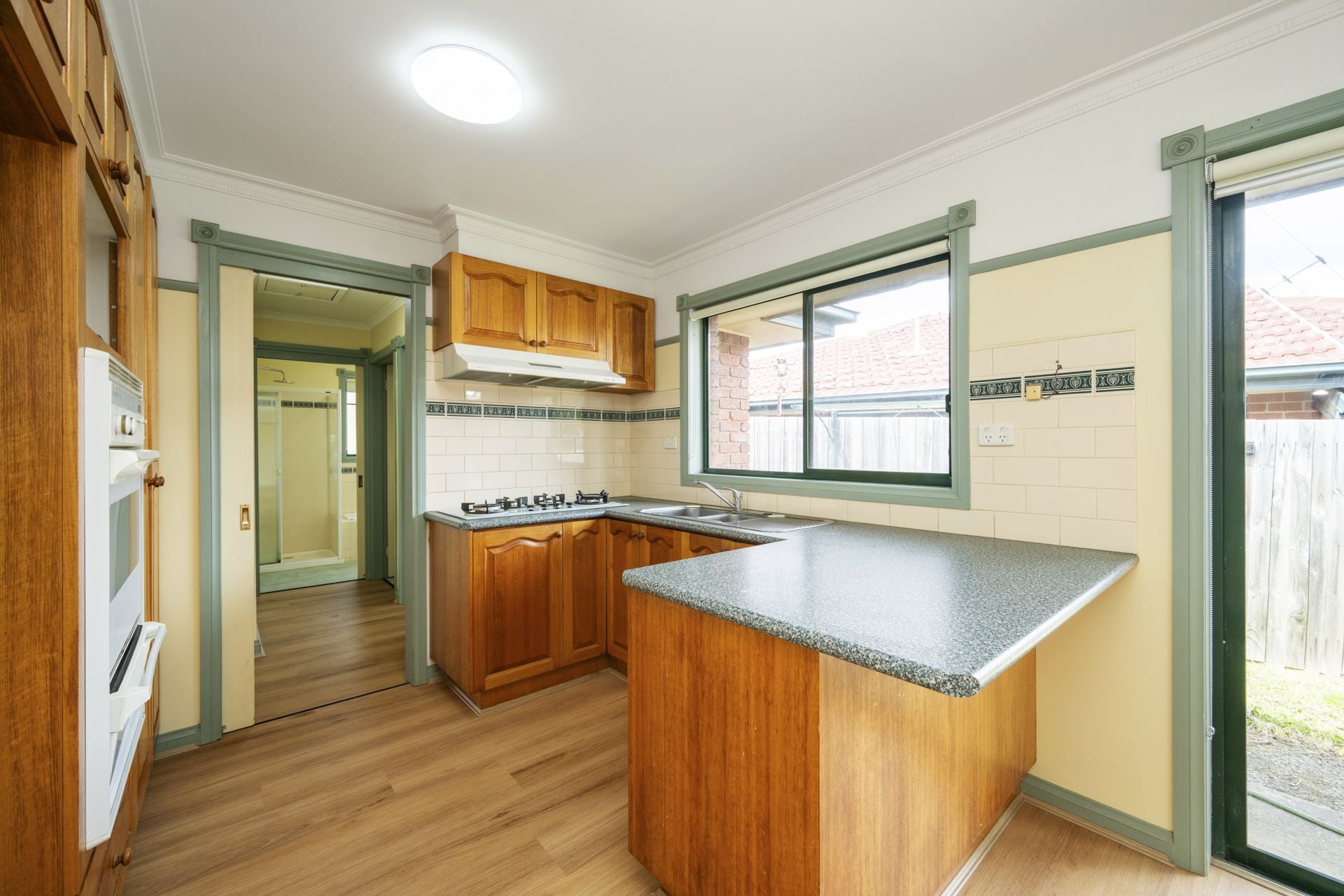 Fresh, Modern Living in a Convenient Location!