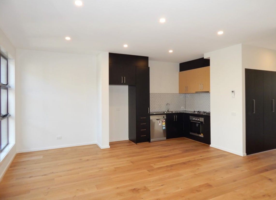 PERFECT LOCATION AND CLOSE TO THE RING ROAD