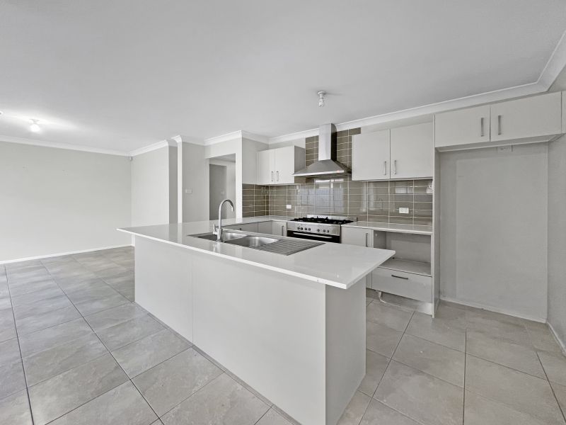 Beautiful Freshly Painted Family Home in a Great Estate