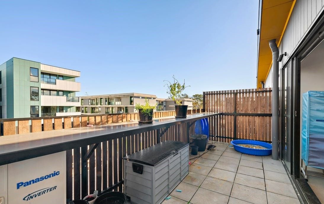 STYLISH UNIT, GREAT LOCATION
