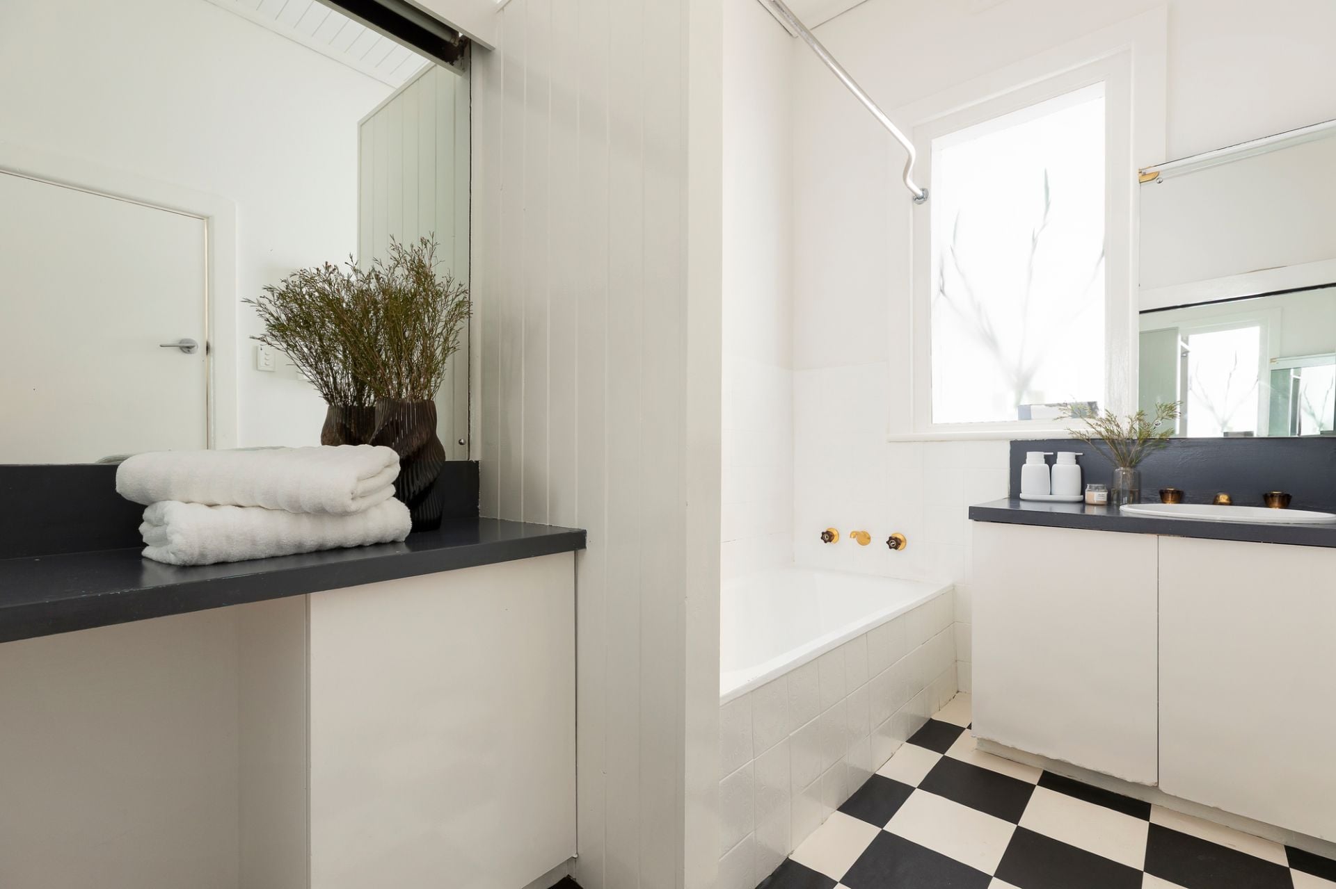 20 Bayside Crescent, Hampton, Hampton - Thumbnail 7