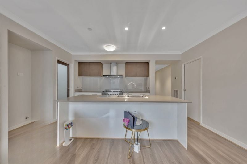 6 Meadowcroft Road, Wollert