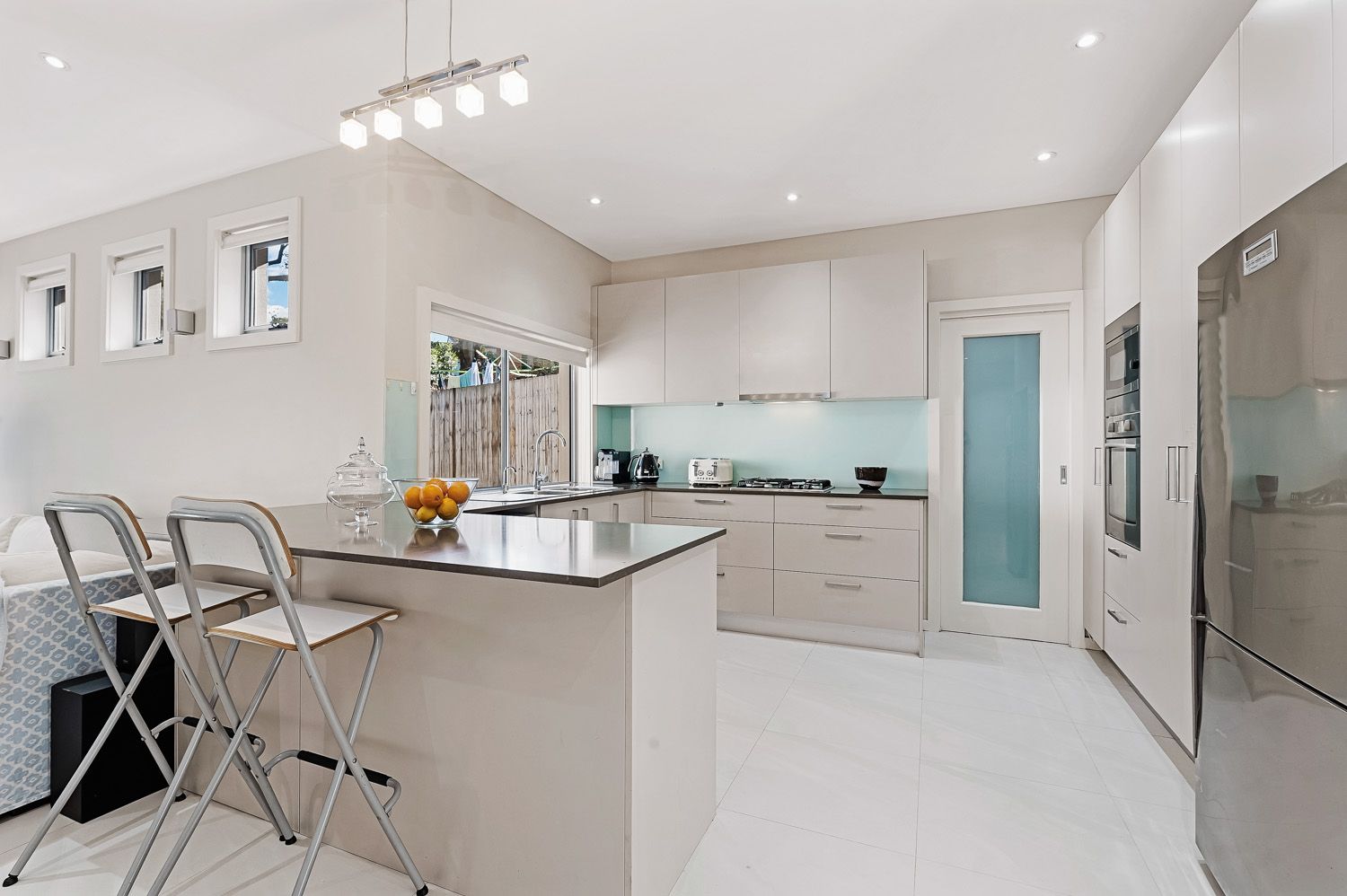 12 Stuart Avenue, Normanhurst, Normanhurst - Thumbnail 5