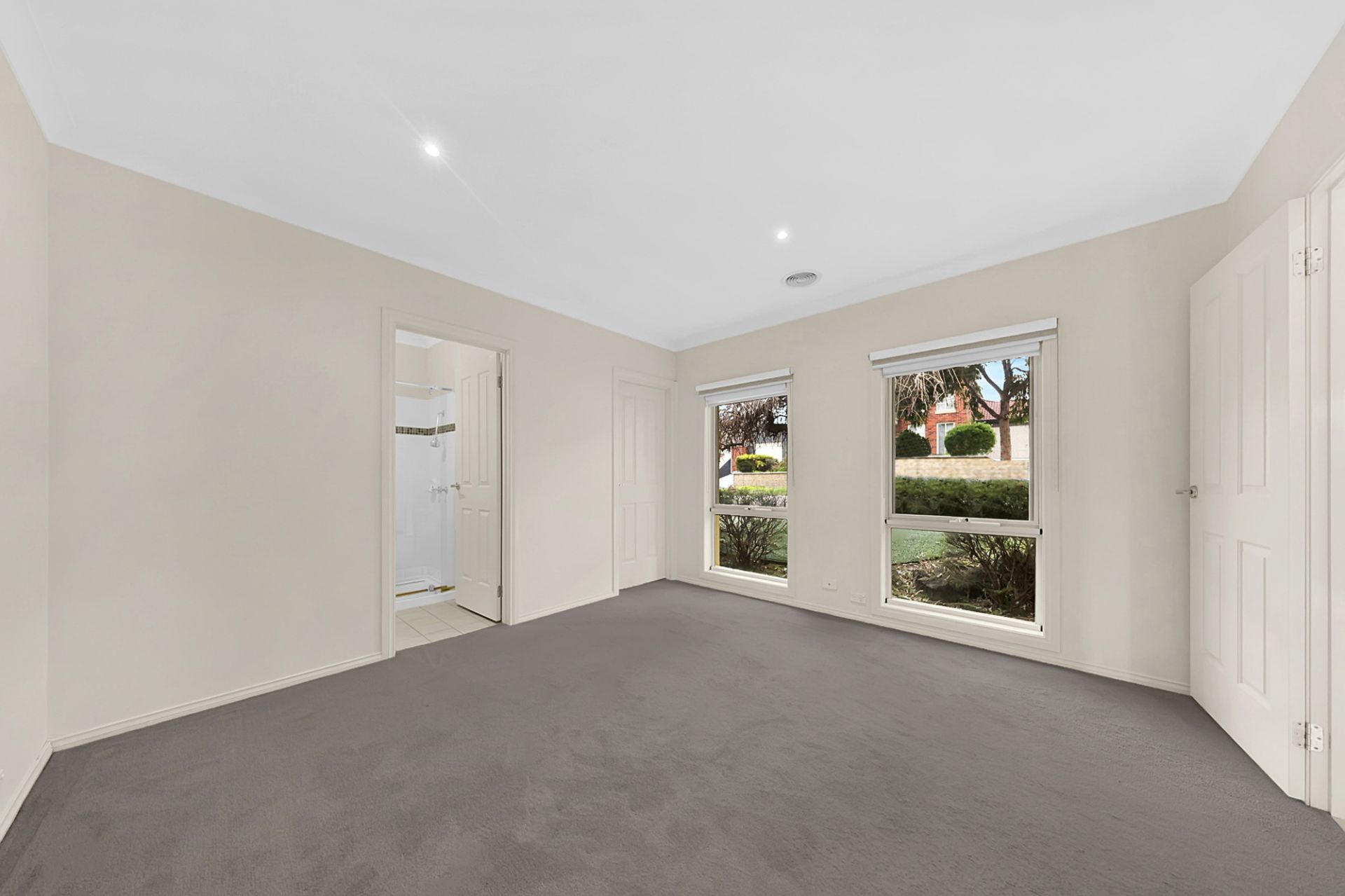 Stylish Modern Living in Prime Location!