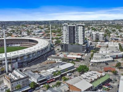 CHARACTER OFFICE IN THE HEART OF THE GABBA
