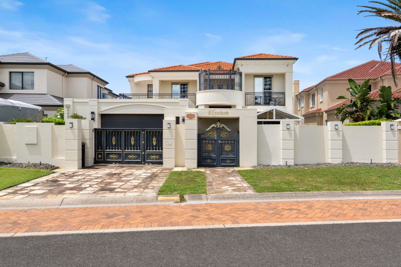 37 King Arthurs Ct, Sovereign Islands QLD 4216, Paradise Point - Thumbnail 2